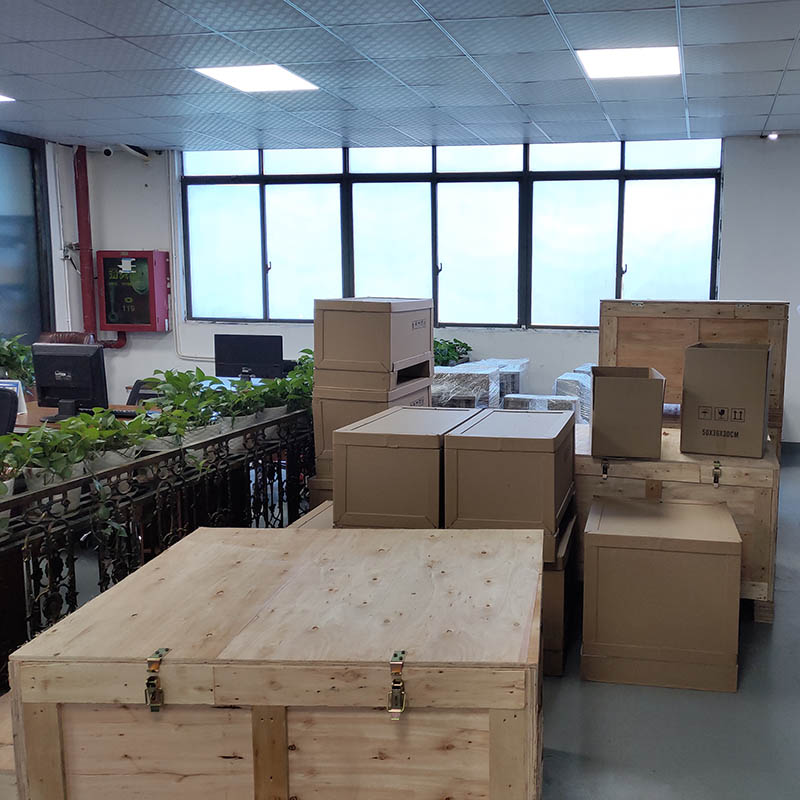 Far East Tech Technology expédie de manière ordonnée pour s'assurer que les clients peuvent recevoir les marchandises avant les vacances d'été en Europe